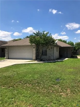 Image 2 - 942 Parkdale Dr, New Braunfels, Texas, 78130 - House for sale