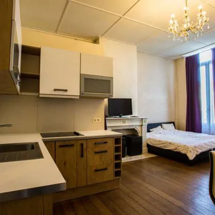 Rent this 1 bed apartment on Rue du Sceptre - Scepterstraat in 1050 Ixelles - Elsene, Belgium