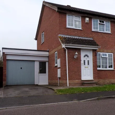 Rent this 3 bed duplex on Peach Tree Close in East Bower, Bridgwater