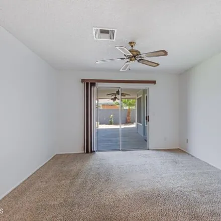 Image 9 - 7434 West Canterbury Drive, Peoria, AZ 85345, USA - House for sale