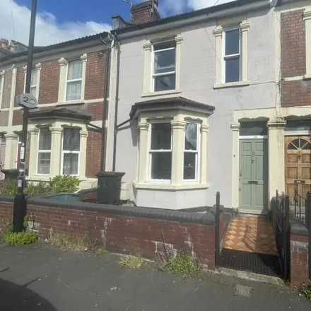 Rent this 3 bed townhouse on 26 Horley Road in Bristol, BS2 9TJ