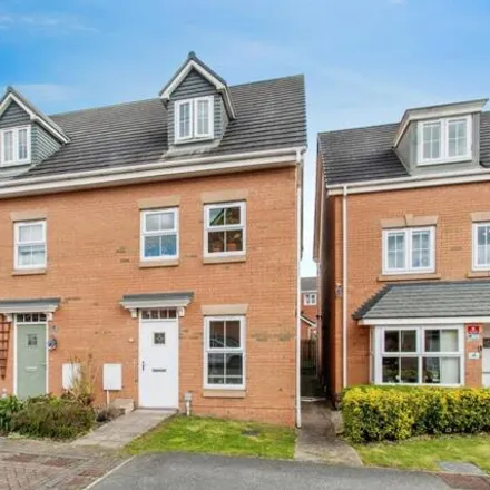 Buy this 3 bed duplex on Forest Yard in Thorpe-on-the-Hill, LS10 4WN