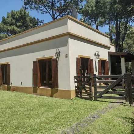 Buy this 2 bed house on Alfonso Cabral in Partido de Pinamar, B7167 XAA Valeria del Mar