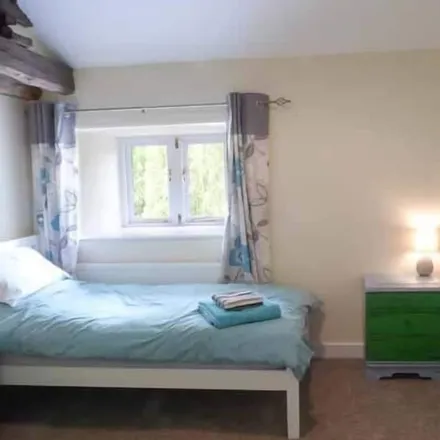 Rent this 2 bed townhouse on Dronfield in S18 1SB, United Kingdom