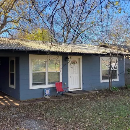 Buy this 2 bed house on 2138 West Bond Street in Denison, TX 75020