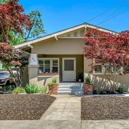 Buy this 2 bed house on 923 Spencer Avenue in Santa Rosa, CA 95404