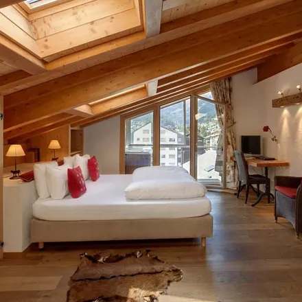 Rent this 5 bed house on 3920 Zermatt
