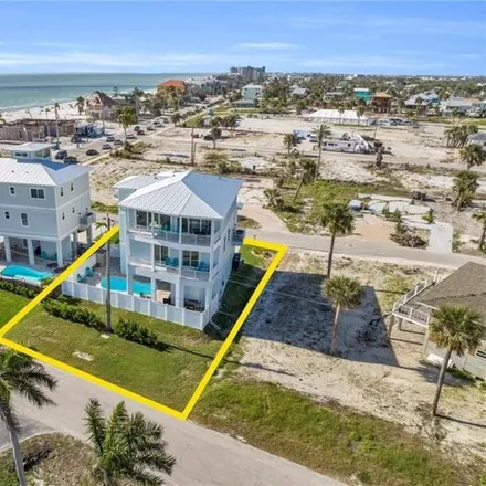 Image 1 - 124 Anchorage Street, Fort Myers Beach, Lee County, FL 33931, USA - House for sale