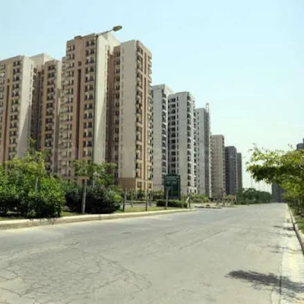 Image 4 - Kosmos 14, Noida-Greater Noida Expressway, Gautam Buddha Nagar, Bajidpur - 201304, Uttar Pradesh, India - Apartment for sale