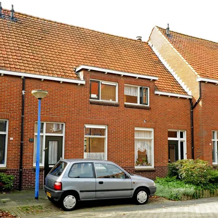 Rent this 3 bed apartment on Piersonstraat 37 in 3144 CN Maassluis, Netherlands