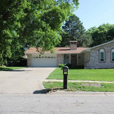 Buy this 3 bed house on 2588 Cheshire North in Lincoln, NE 68512