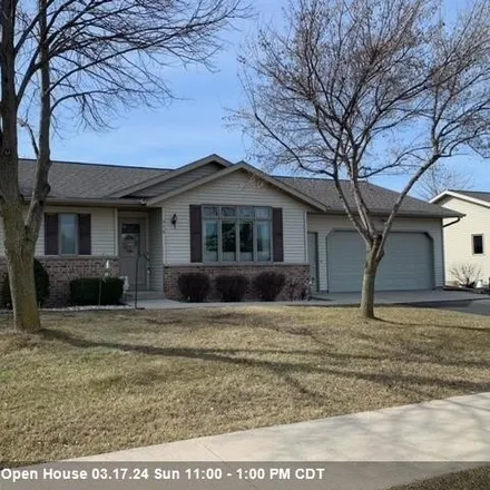 Image 1 - 423 Southwind Lane, Fond du Lac, WI 54935, USA - Condo for sale