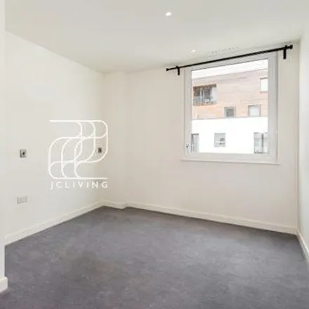 Image 2 - Plaza Walk, London, NW9 0AW, United Kingdom - Apartment for rent