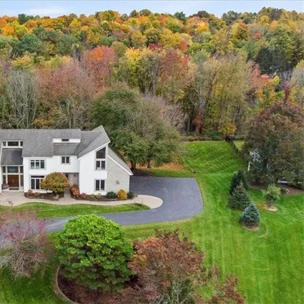 Buy this 6 bed house on 25 Fall Meadow Drive in Pittsford, Monroe County