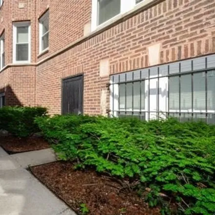 Rent this 2 bed house on 1722-1724 West Juneway Terrace in Chicago, IL 60626