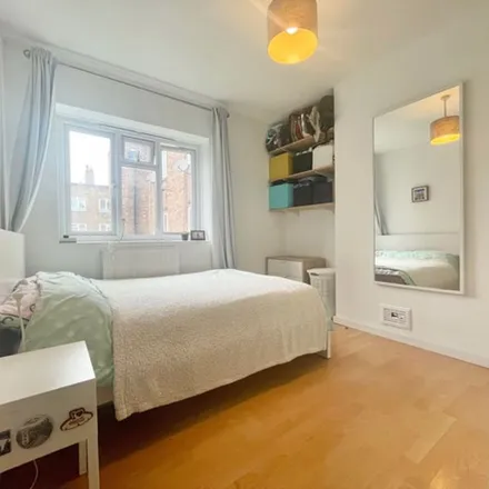 Rent this 2 bed apartment on Roman Southwark in Great Maze Pond, Bermondsey Village