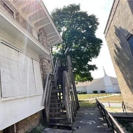 Image 6 - Blessed Sacrament School (Disused), East 39th Street, Kansas City, MO 64110, USA - House for sale