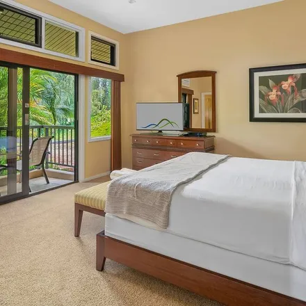 Rent this 1 bed condo on Lahaina