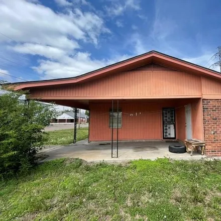 Image 8 - Greater Springfield Missionary Baptist Church, South Delesseps Street, Greenville, MS 38701, USA - House for sale