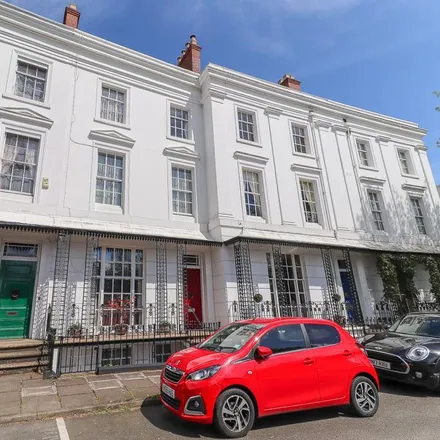 Rent this 1 bed townhouse on Lansdowne Crescent in Royal Leamington Spa, CV32 4PR