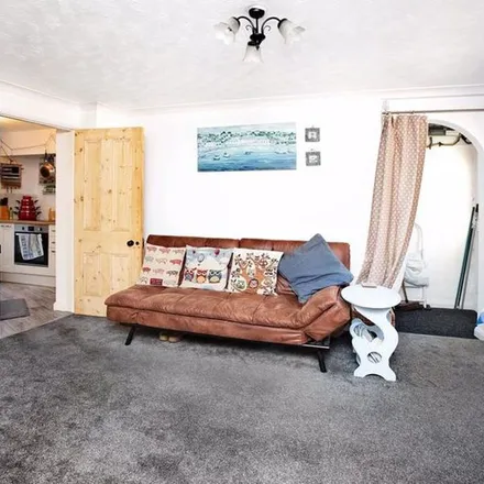 Rent this 2 bed apartment on Park Road in Dawlish, EX7 9LQ