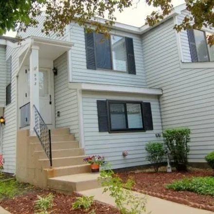 Rent this 2 bed house on 901 Mallard Circle in Schaumburg, IL 60193