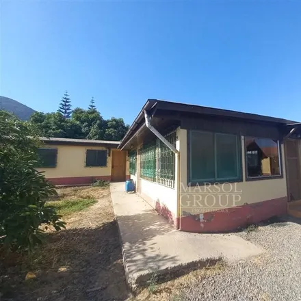 Buy this 8 bed house on Fundo El Trébol in Ruta F-364, 226 0000 Quillota
