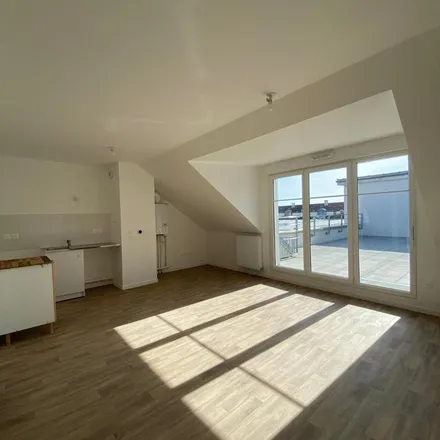 Rent this 1 bed apartment on Paul Bert in Rue Henri Barbusse, 93370 Montfermeil