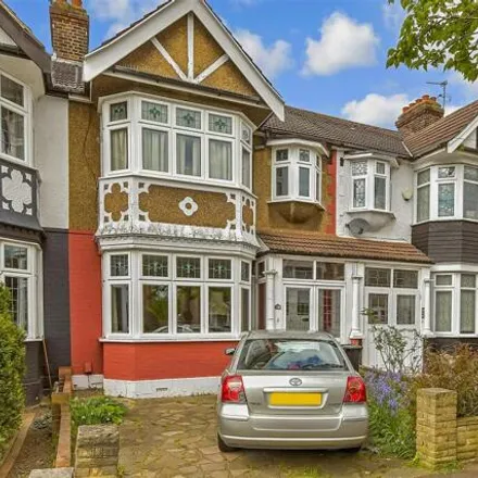 Buy this 3 bed townhouse on Sunnymede Drive in London, IG6 1JX