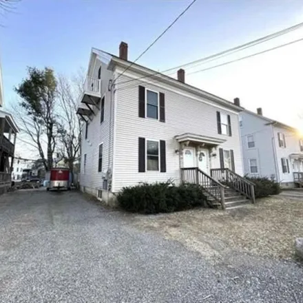 Rent this 4 bed house on 29 Elm Street in Newmarket, Rockingham County