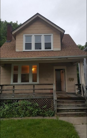 Rent this 3 bed house on 1011 Rapid Ave
