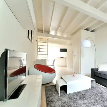 Rent this 2 bed apartment on Rue des Capucins - Kapucijnenstraat 39 in 1000 Brussels, Belgium