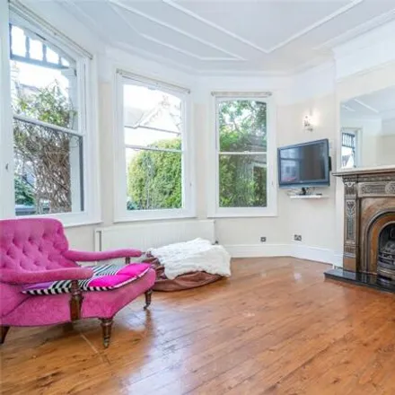 Image 2 - Linzee Road, London, London, N8 - Townhouse for sale