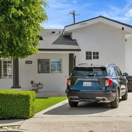 Image 2 - 17601 Caprino Place, Los Angeles, CA 91406, USA - House for rent