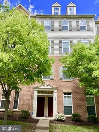 Rent this 3 bed house on 2627 East Bourne Drive in Woodbridge, VA 22191