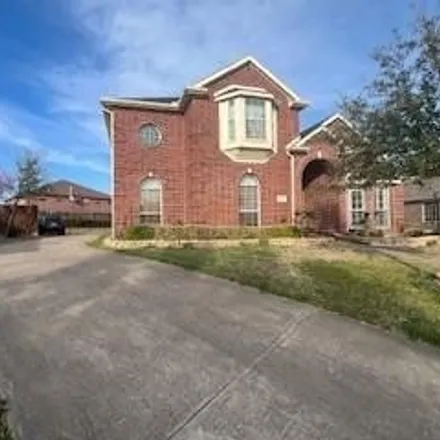 Image 2 - 1499 Butterfly Lane, Garland, TX 75041, USA - House for sale