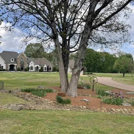 Buy this 4 bed house on Russell Creek Circle in Piperton, Fayette County