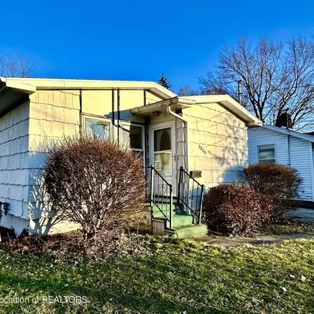 Buy this 3 bed house on 3801 Lowcroft Avenue in Lansing, MI 48910