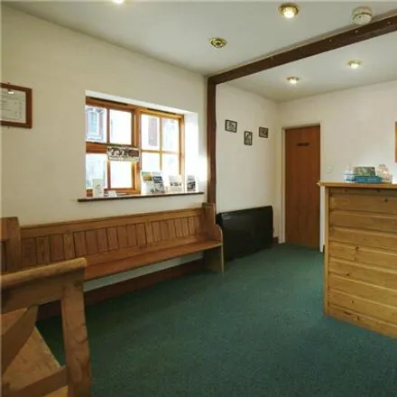 Image 3 - Rowlands Castle Veterinary Clinic, The Green, Rowlands Castle, PO9 6BN, United Kingdom - House for sale