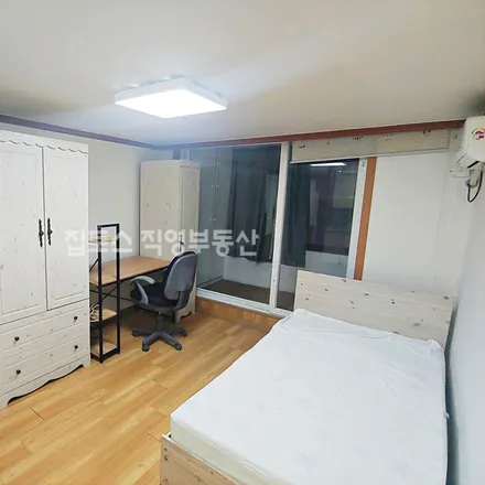 Image 3 - 서울특별시 서대문구 대현동 67-17 - Apartment for rent