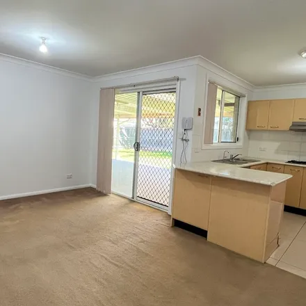 Image 2 - Fowler Street, Claremont Meadows NSW 2747, Australia - Apartment for rent
