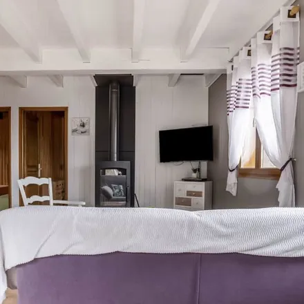 Rent this 2 bed house on 46350 Arrondissement de Gourdon