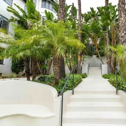 Image 3 - 9231-9245 Doheny Road, West Hollywood, CA 90069, USA - Condo for rent