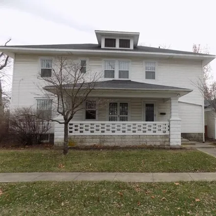 Buy this 5 bed house on Barnes Street in Centralia, MO 65240