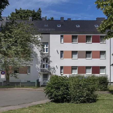 Rent this 3 bed apartment on Treuburger Straße 6 in 51379 Leverkusen, Germany