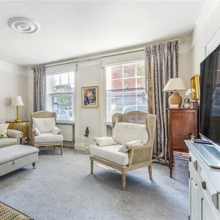 Image 6 - StaffHost Europe, 27 London End, Beaconsfield, HP9 2HN, United Kingdom - Townhouse for sale