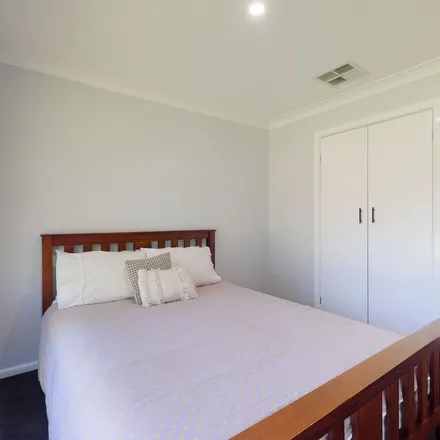 Rent this 3 bed apartment on Meadowbank Drive in Dubbo NSW 2830, Australia