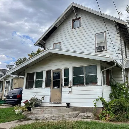 Image 1 - 1239 East 28th Street, Des Moines, IA 50317, USA - House for sale