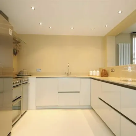 Image 2 - 10 Elm Tree Road, London, NW8 9JX, United Kingdom - Apartment for rent