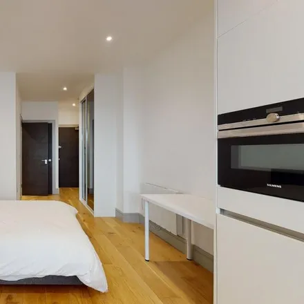 Rent this studio apartment on Loco Food Centre in West Green Road, London